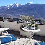 De 3*